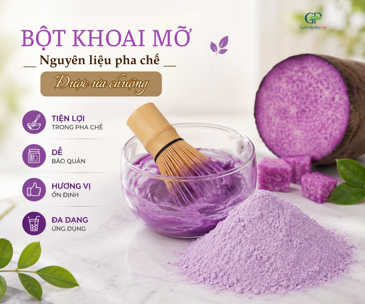 Bột khoai mỡ được đánh tan bằng chổi tre cạnh củ khoai mỡ tím cắt đôi