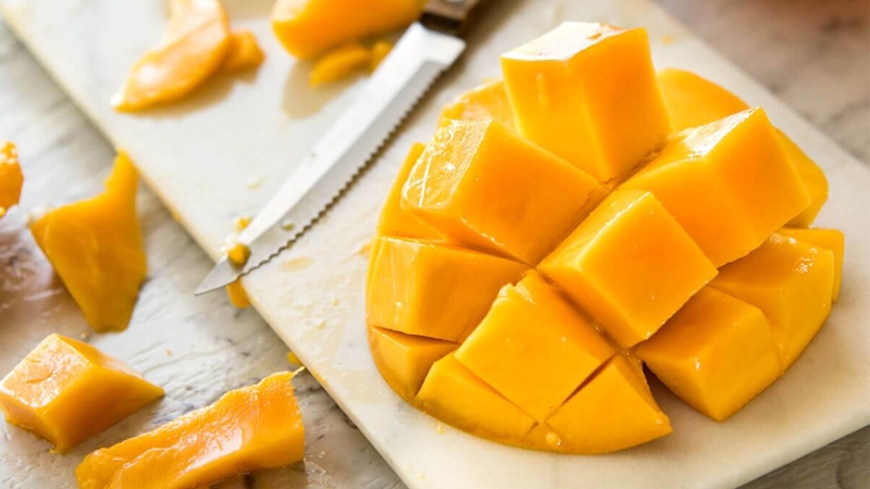  What is the use of eating mango for health?