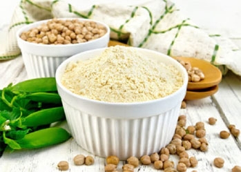 Processing pea flour into a nutritious dish for your baby to eat