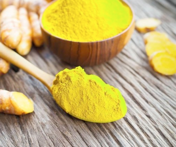 Uống tinh bột nghệ vàng có tác dụng gì? Uống lúc nào tốt?