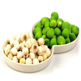 Fresh lotus seeds 